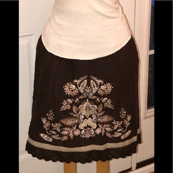 Ann Taylor Loft embroidered skirt 2 - Picture 3 of 7